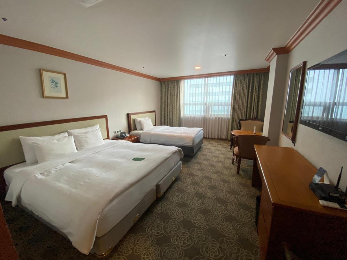 Hotel International Changwon Extérieur photo
