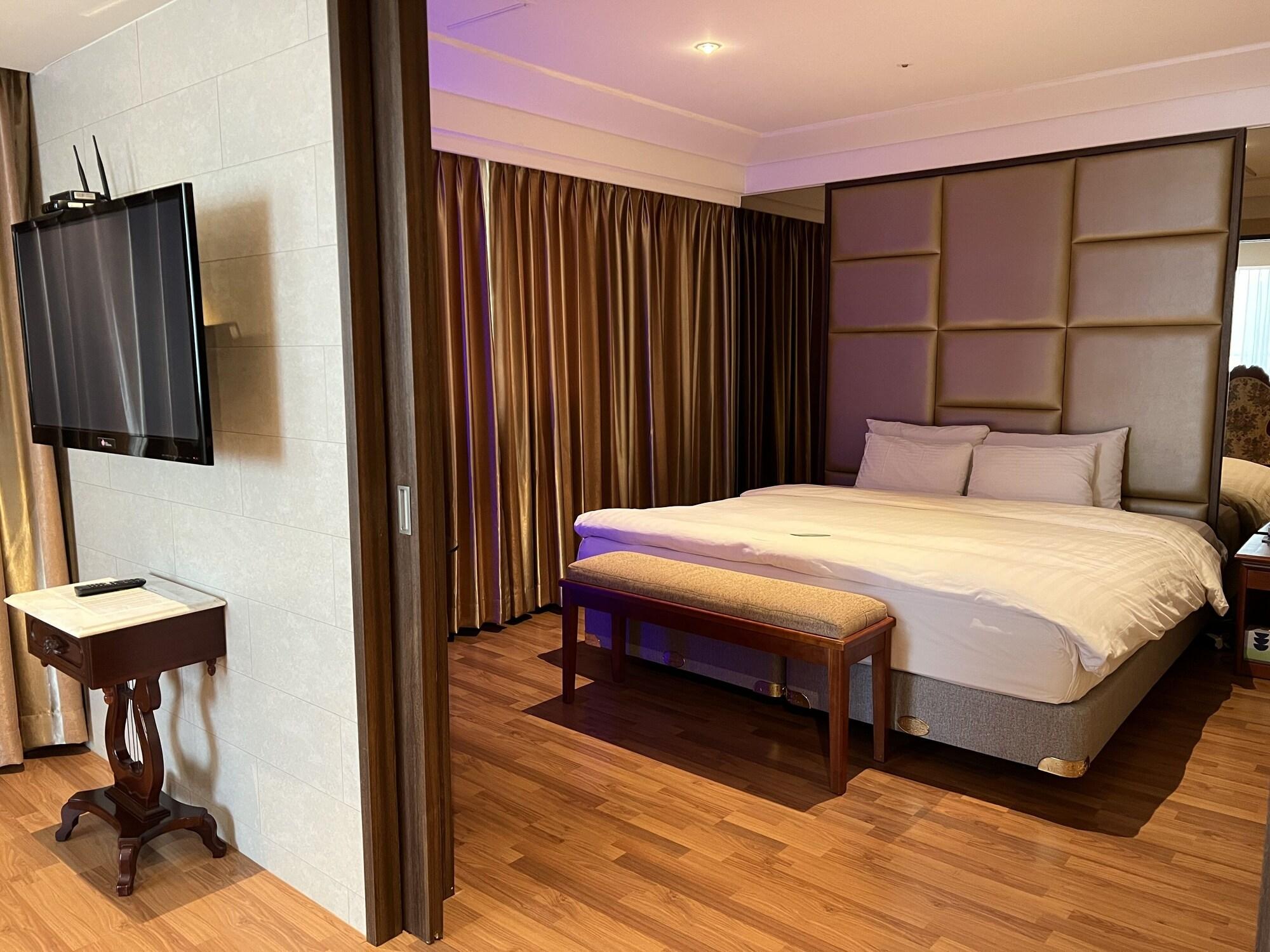 Hotel International Changwon Extérieur photo