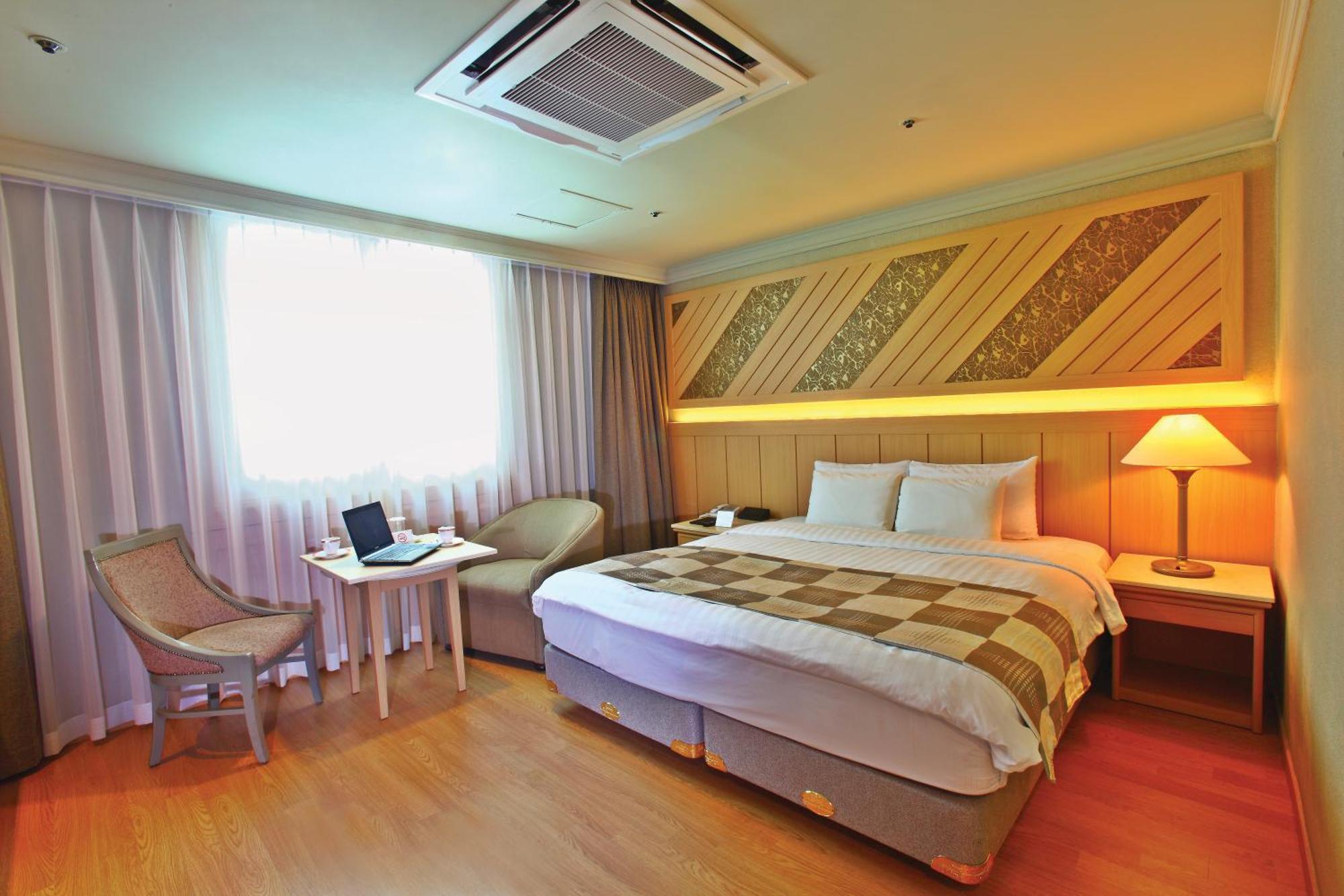 Hotel International Changwon Extérieur photo