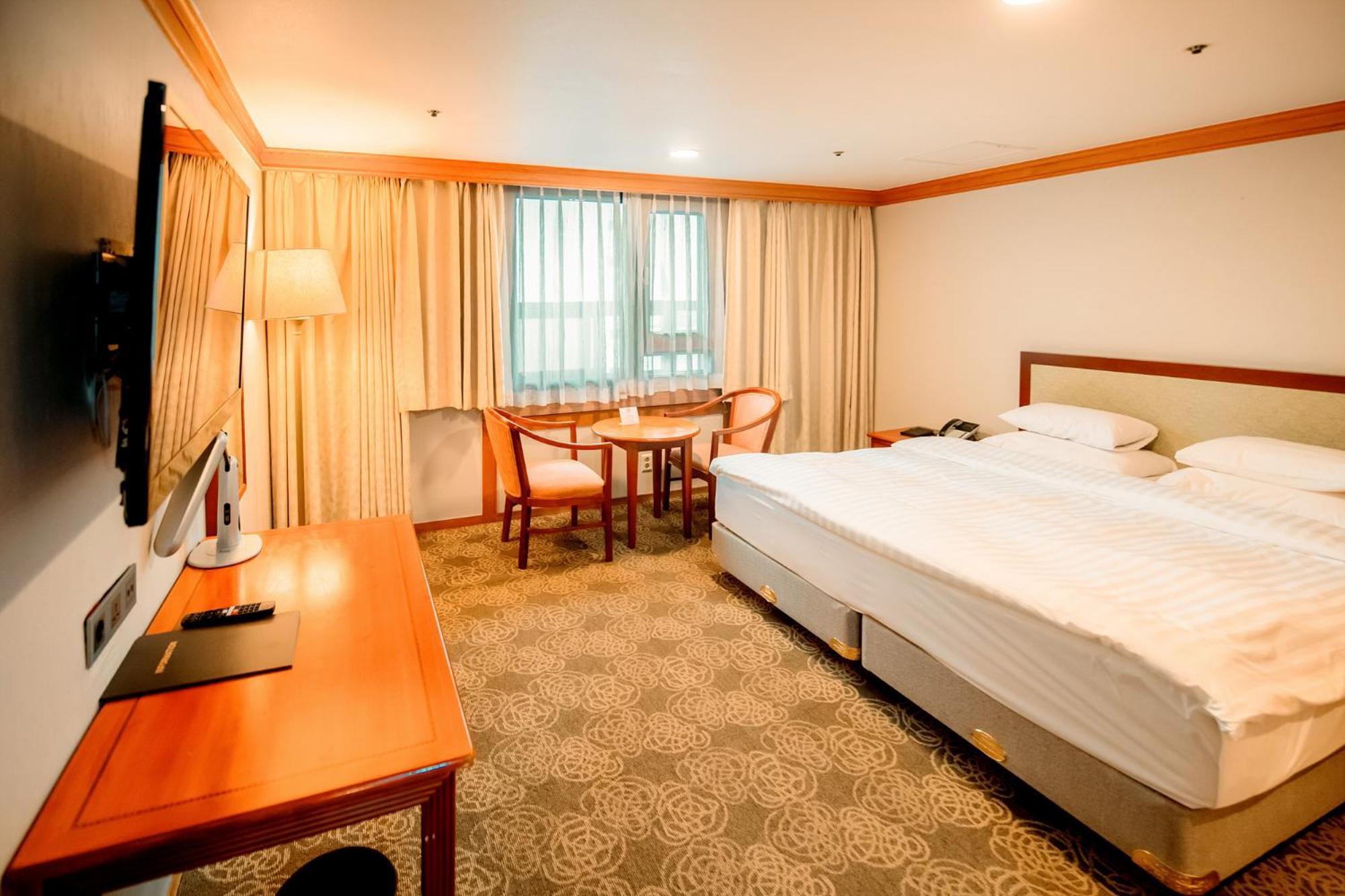 Hotel International Changwon Extérieur photo