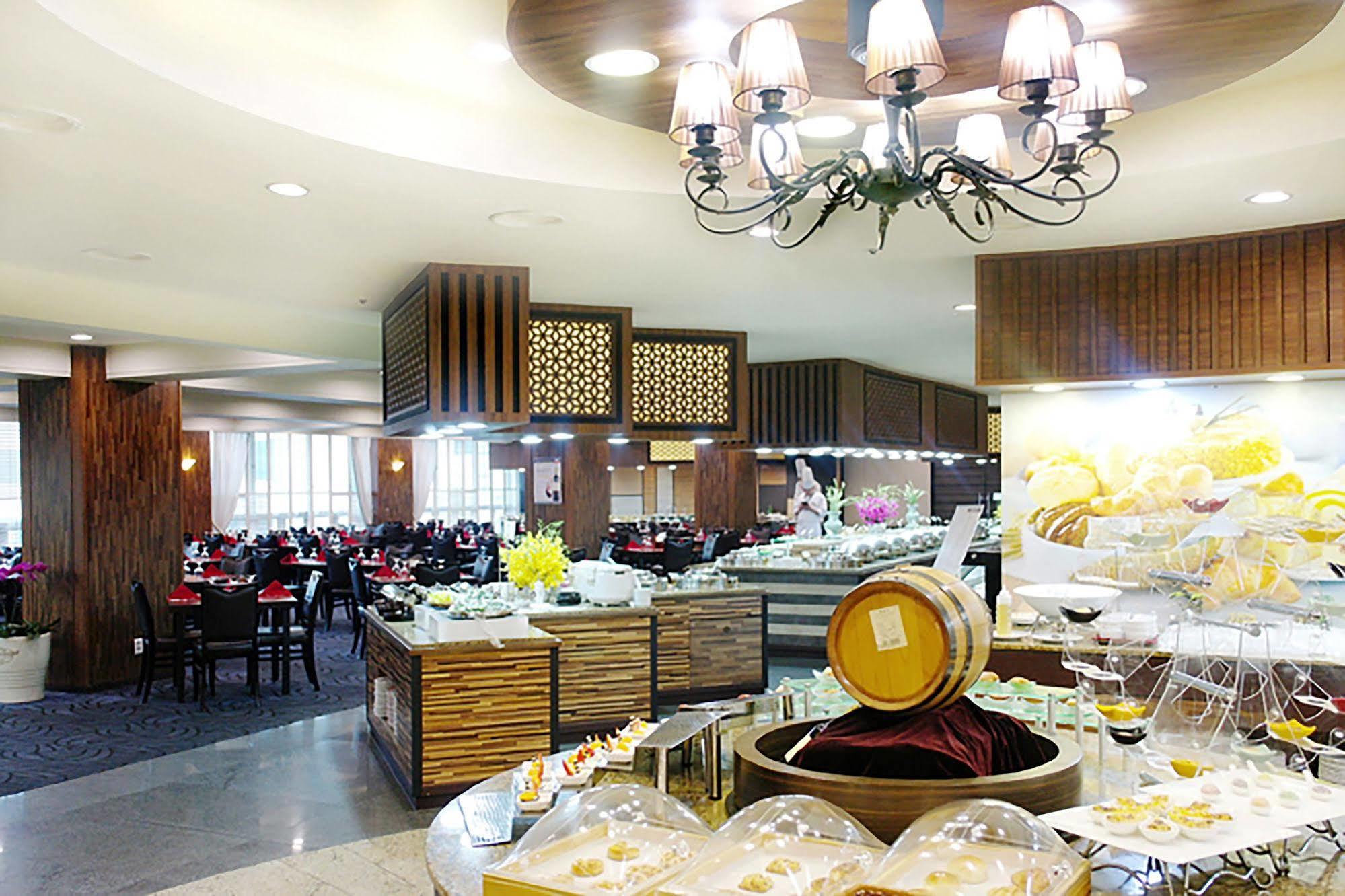 Hotel International Changwon Extérieur photo