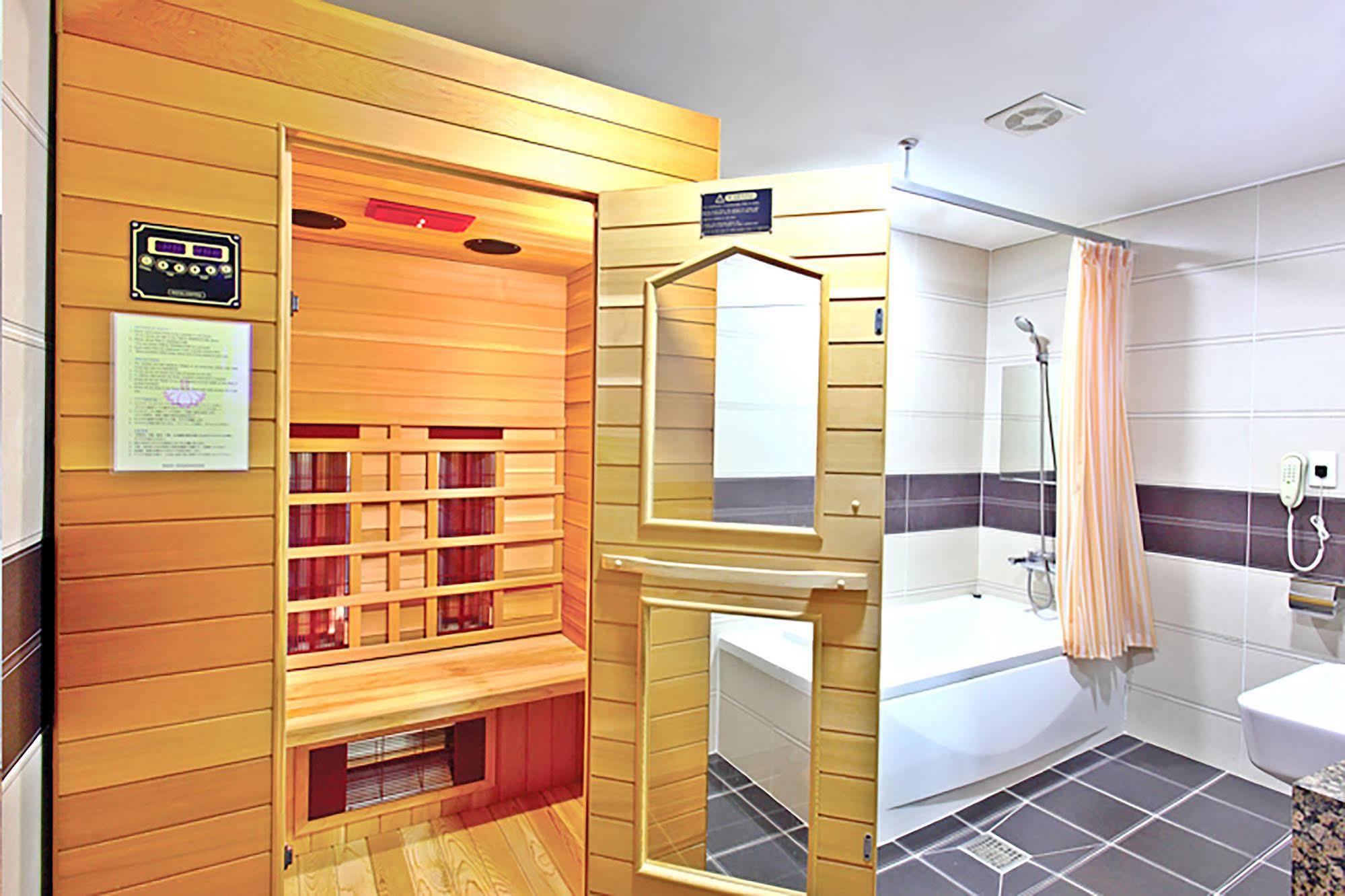 Hotel International Changwon Extérieur photo