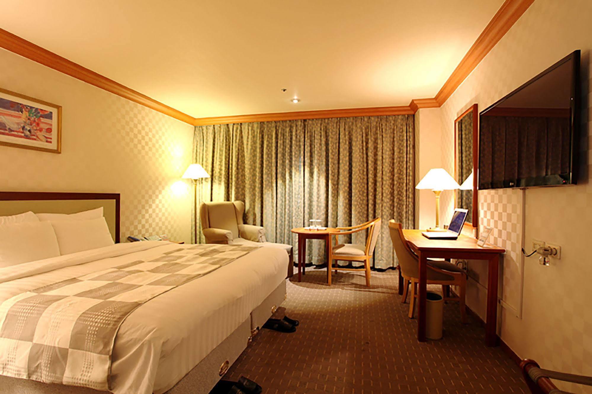 Hotel International Changwon Extérieur photo