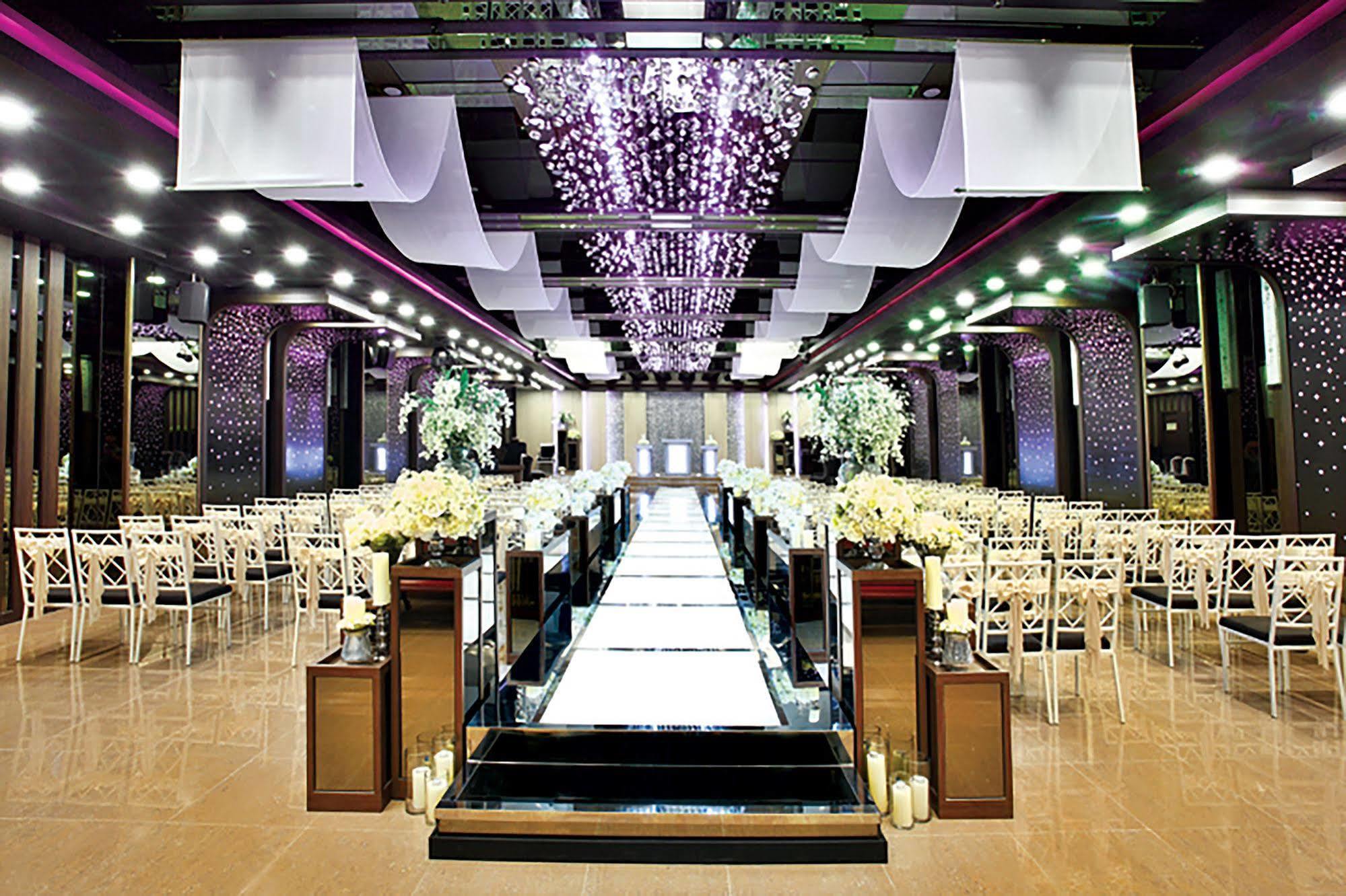 Hotel International Changwon Extérieur photo